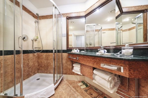 CARLSBAD PLAZA Medical Spa & Wellness (Karlsbad)
